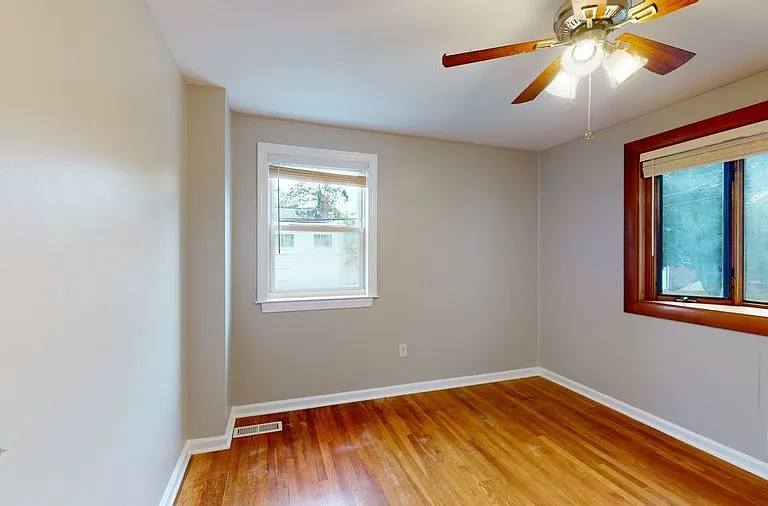 813 Hilltop Ter SE — Photo 12