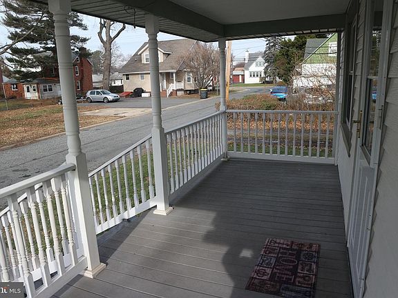 3rd image of 1113 Prospect Ave