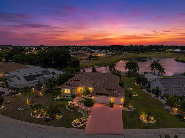 2116 Platinum Dr, Sun City Center, FL 33573