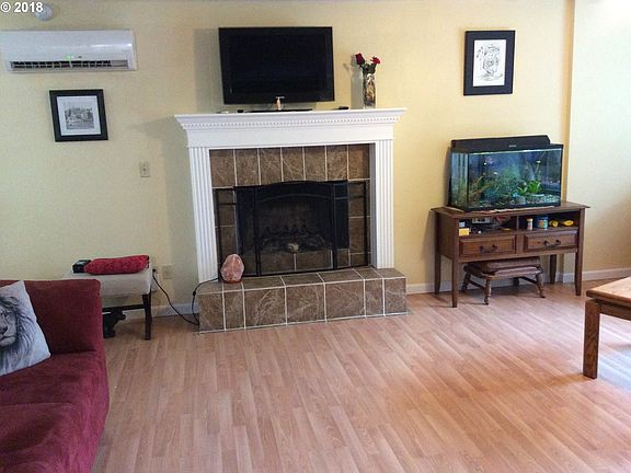 3rd image of 4312 NE 151st Ave