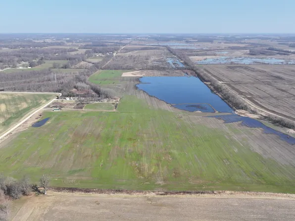 1000 W Rd, Lyons, IN 47443