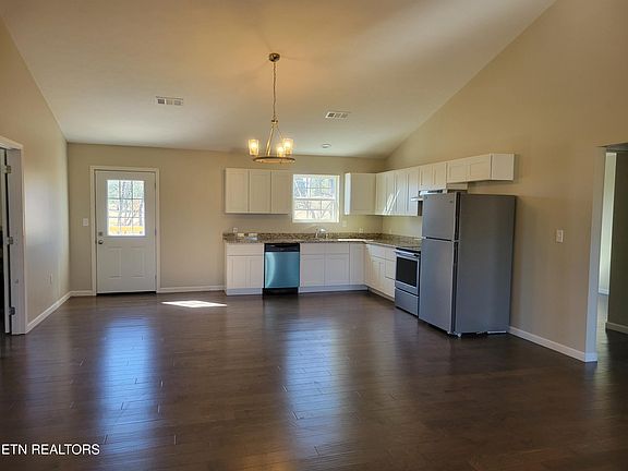 5th image of 3578 Saint Andrews Dr