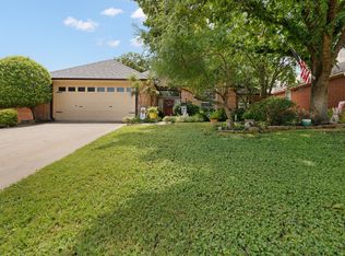 806 Water View Dr, Mansfield, TX 76063