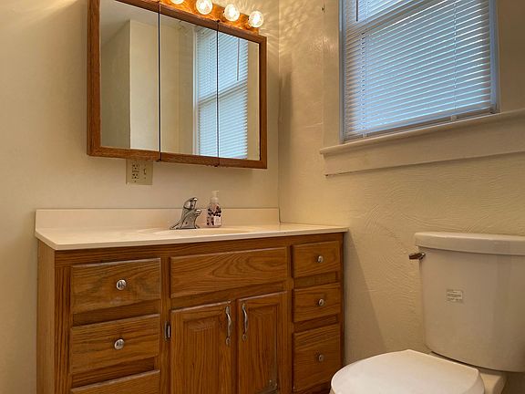 5th image of 311 Mountain View Dr Unit A