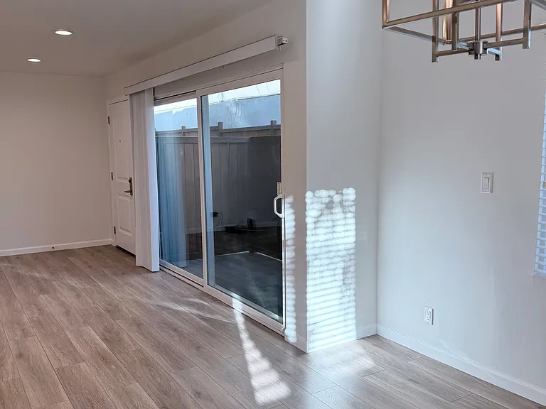 1612 S Bundy Dr #1 — Photo 5