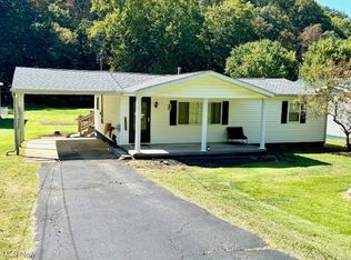 1342 Winding Rd, Parkersburg, WV 26104