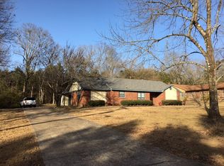 626 Hospital Rd, Starkville, MS 39759