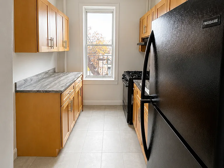 1360 Ocean Ave #2I — Photo 2