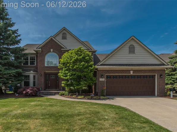 20491 Windemere Dr, Macomb, MI 48044