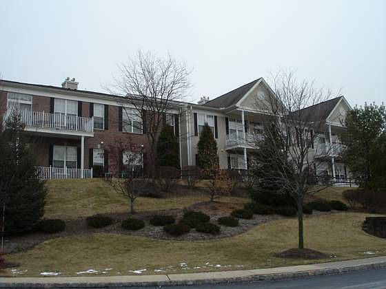1st image of 1404 Four Seasons Dr #1404