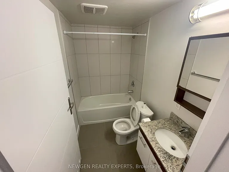 250 Albert St #720 — Photo 23
