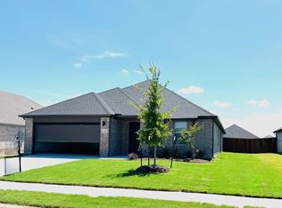 225 Lockhart St, Greenville, TX 75402