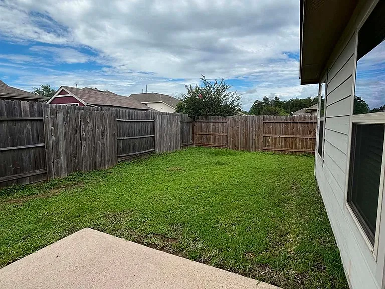 1707 Hickory Burl Ln — Photo 27