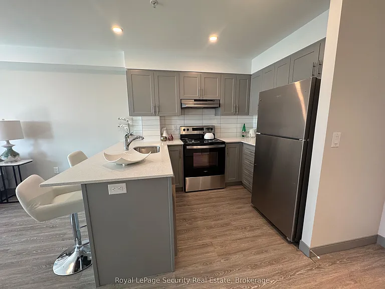 1015 Innisfil Beach Rd #511 — Photo 7