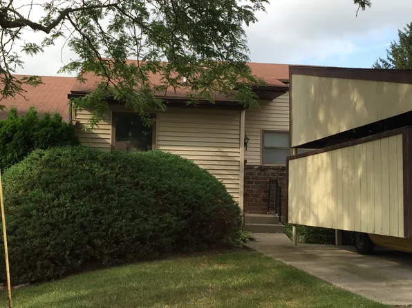 2674 Chatham Woods Dr SE, Grand Rapids, MI 49546