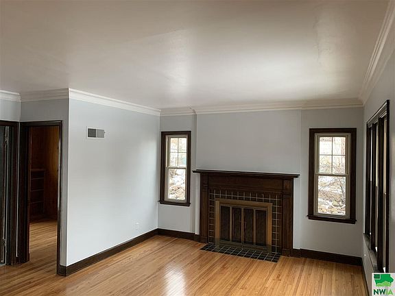 5th image of 2828 Sunset Cir