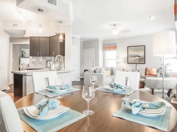 Elle At The Medical Center