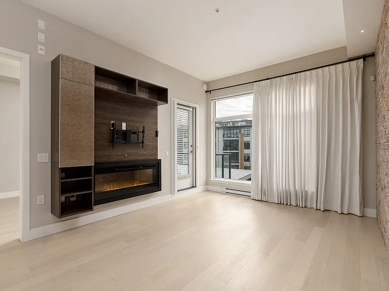 262 Salter St #315 — Photo 5
