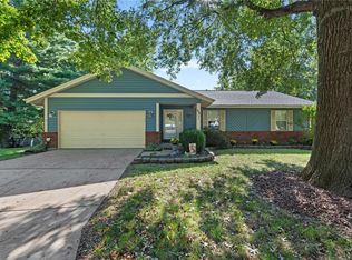32 San Camille Dr, Saint Charles, MO 63303