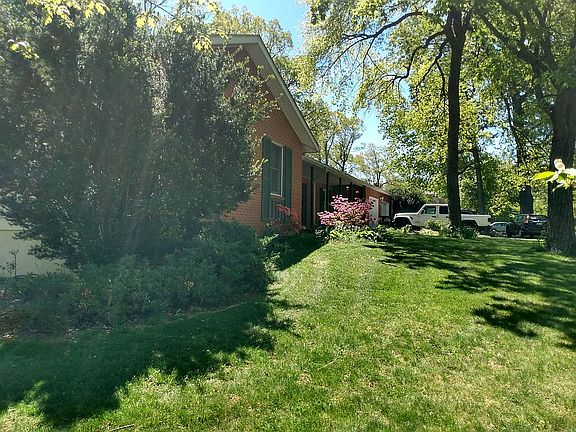 4th image of 4199 Windy Hill Dr