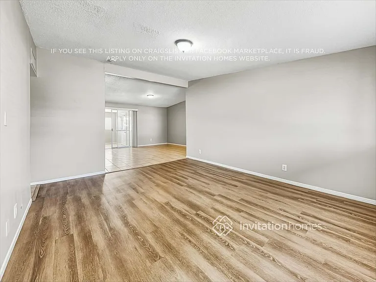 8831 N 37th Dr — Photo 4