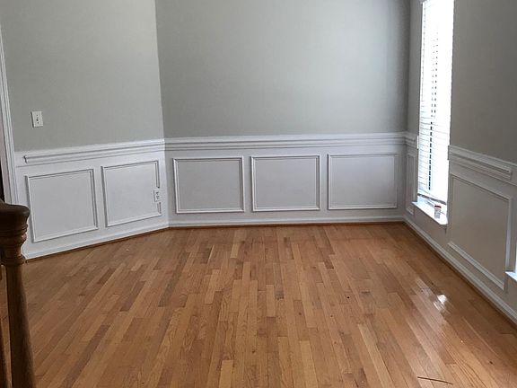 Formal Living or dinning area off entrance and kitchen
