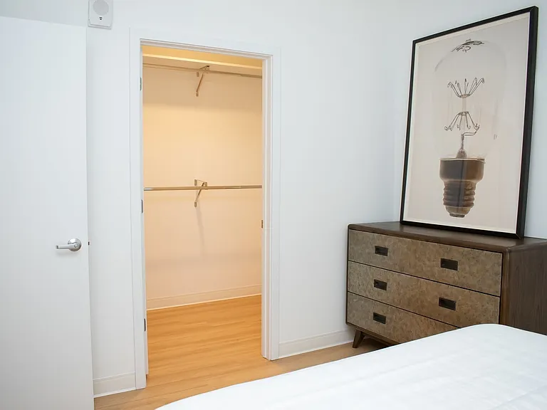 Element Apartments — Photo 15