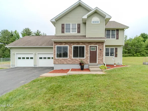 106 Jamie Lane, Broadalbin, NY 12025