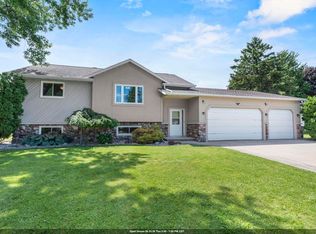 N469 Mayflower Dr, Appleton, WI 54914