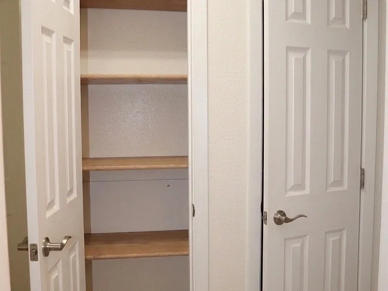 4002 Lakeview Dr #2 — Photo 8