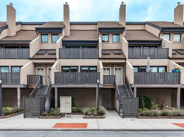 379 W Broadway #A, Long Beach, NY 11561