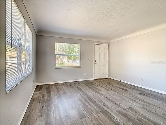 4th image of 4676 12th Ave S