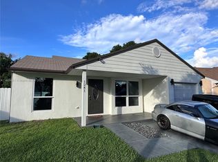 1241 SW 86th Ave, Pembroke Pines, FL 33025