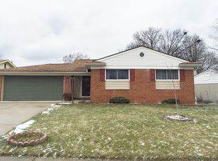 726 Southampton Rd, Auburn Hills, MI 48326