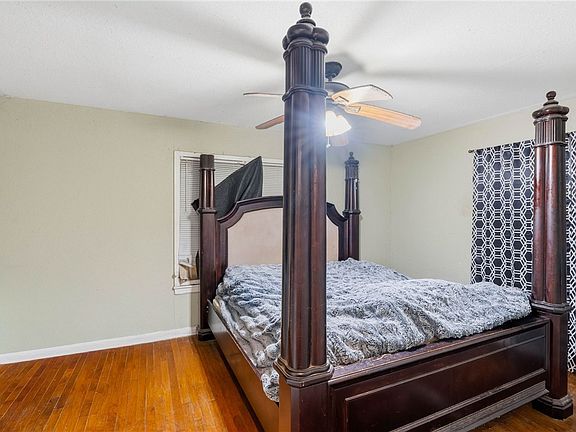 5th image of 2133 Harvard St