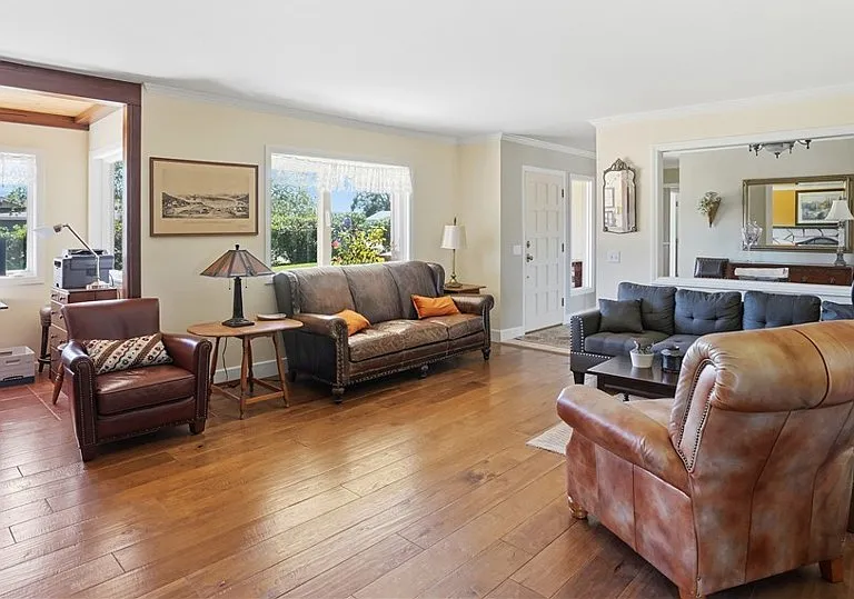2611 Janin Way — Photo 10