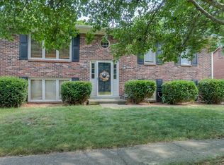 867 Jairus Dr, Lexington, KY