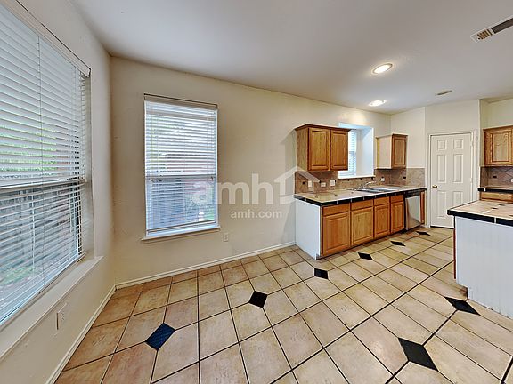 5th image of 6616 Watch Hill Ct
