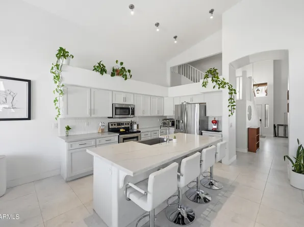 1572 E BLACK DIAMOND Drive, Gilbert, AZ 85296