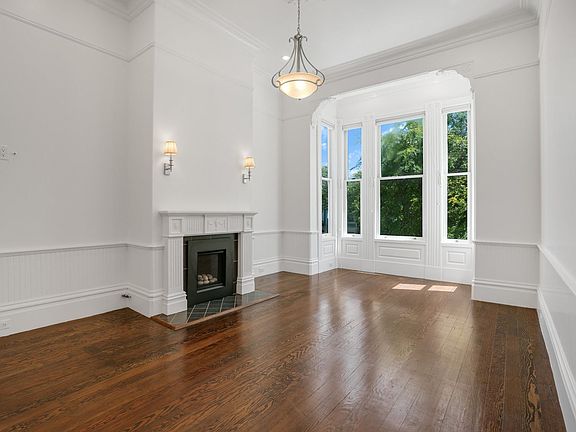 5th image of 2852 Pine St #2854
