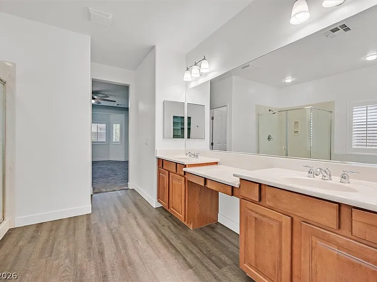 913 Hickory Park St — Photo 30