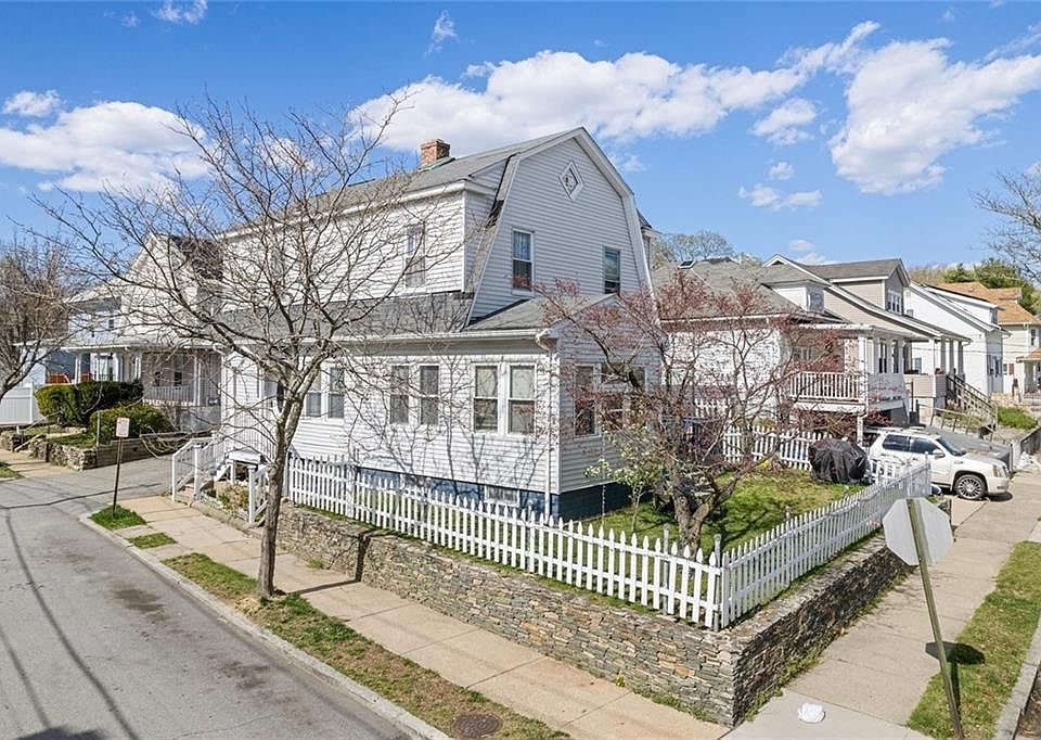 1st image of 52 Cactus St