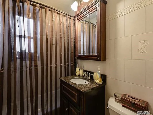 Sold by Daniel Gale Sotheby's International Realty | media 11