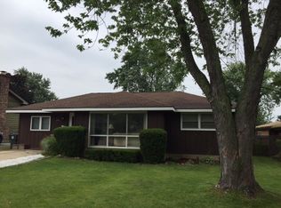 2314 SE Thornwood Dr, Lindenhurst, IL 60046