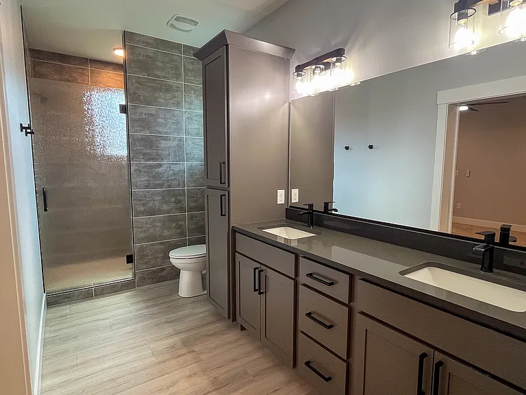 1304 W Dairy Farm Ln — Photo 17