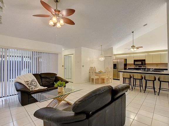 5th image of 1206 Shibumy Cir APT B