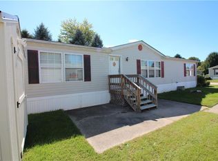 2665 Lake Breeze Dr, Madison, OH