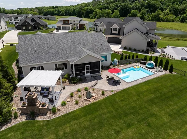 1341 Timber Valley Dr, Polk City, IA 50226