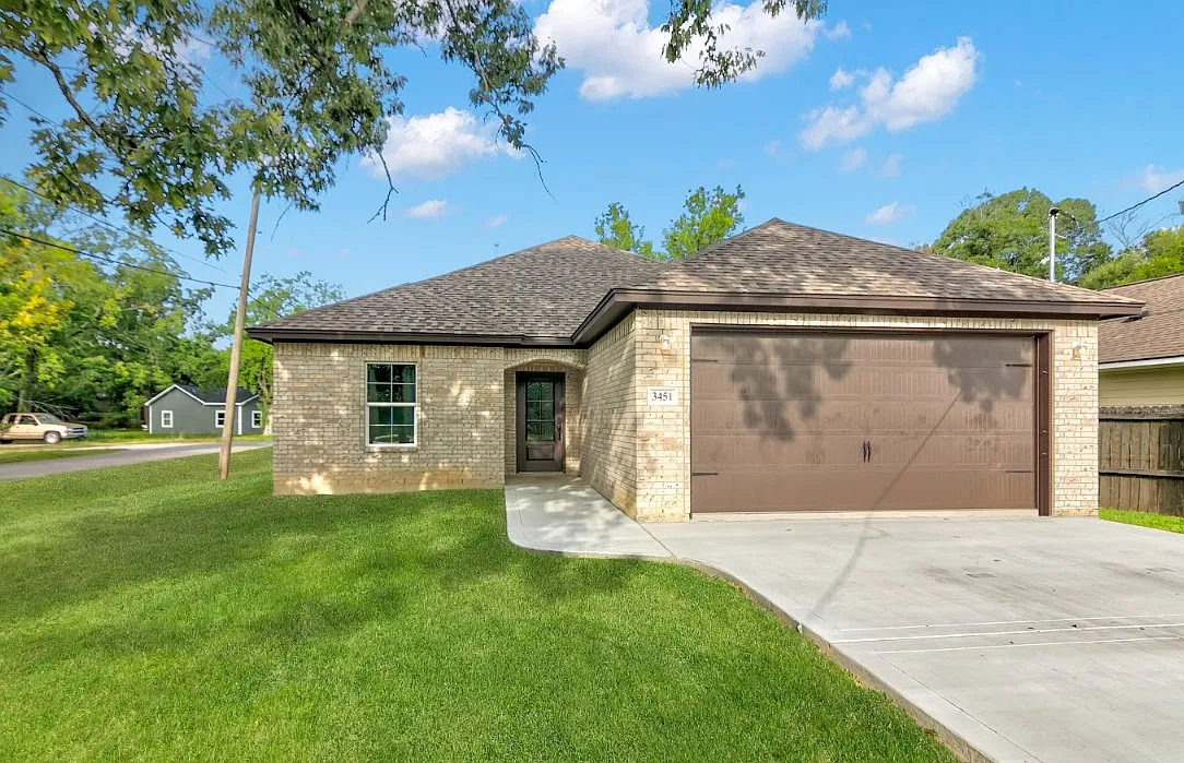 3 bed, $3,600 — Photo 1