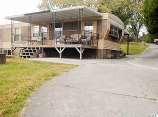 8950 Lakeshore Dr, Rutledge, TN 37861